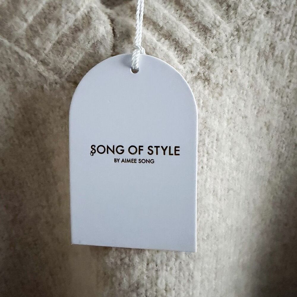 New Song of Style Oversized V Neck Sweater Size XS - Picture 5 of 6